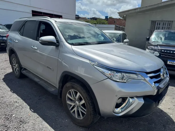 Toyota Hilux SW4 SRV 4X2 2.7 Flex 16V Aut. 2018