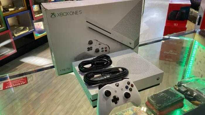 Xbox One S 1TB Branco - Semi-Novo