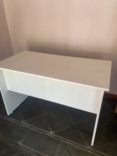 Mesa para consultório