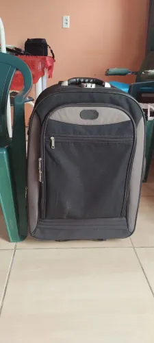 Mala de viagem grande Sestini usada 