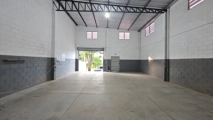 Locação Galpão Santa Julia SJC.