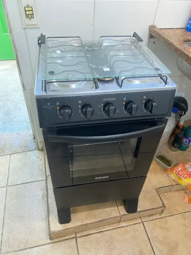 Fogão novinho completo