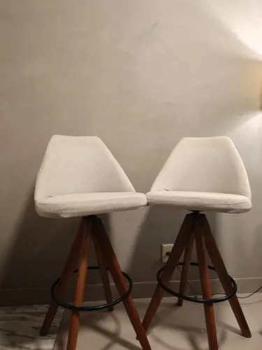 2 Banquetas Altas 74 cm - Madeira Castanho e Linho Branco