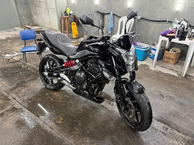 Kawasaki ER6N pouco rodada