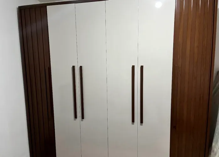 Guarda Roupa - 6 portas