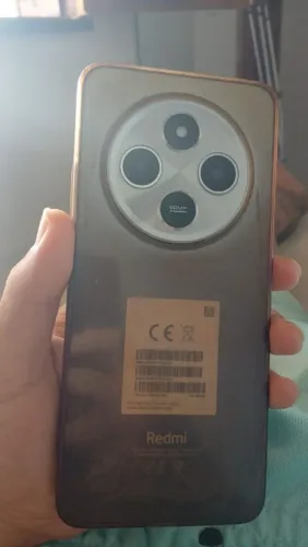 Celular seminovo pra vende todo perfeito tem nem um trico novinho preço bom tbm aceito 