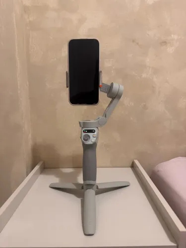 DJI Osmo Mobile SE - Gimbal Estabilizador Celular - Seminovo