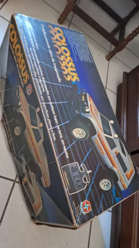 Carrinho de controle remoto Colossus prata