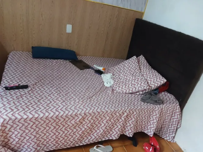 Cama Queen e cabeceira