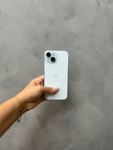 ? iPhone 15 Azul 256gb 84% todo original 