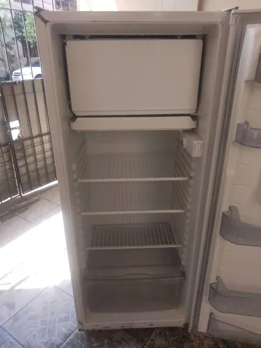 Geladeira Consul 300L