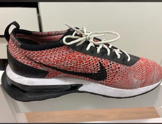 Nike Flyknit vermelho número 39, pouquíssimo usado, estado excelente