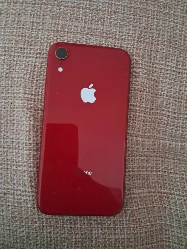Vendo iPhone XR vermelho em excelente estado! Bateria 88% 128 gb. Único dono 2 capinhas