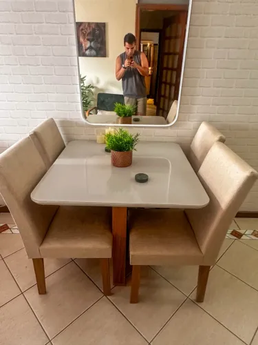 Mesa de jantar + cadeiras quadrada tampo de vidro 94 x 94 cm