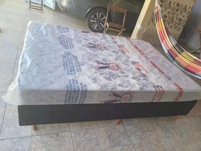 Cama box casal semi nova