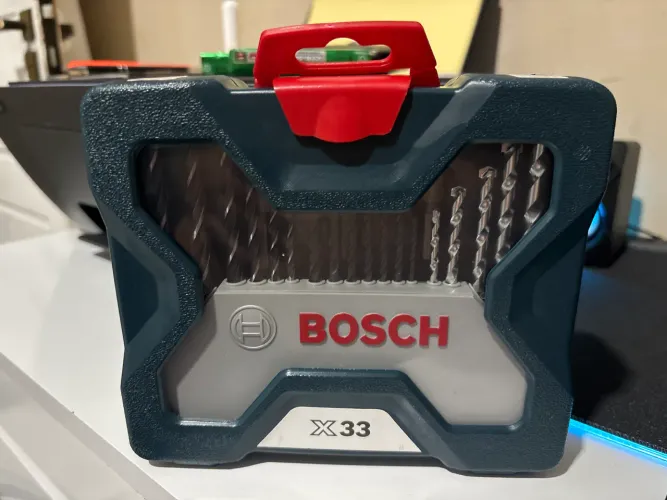 Kit BOSCH completo novo e sem uso(BAIXO VALOR PRA VIR BUSCAR)