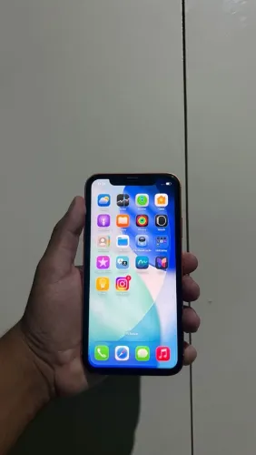 Iphone 11 na carcaça do 17 pro