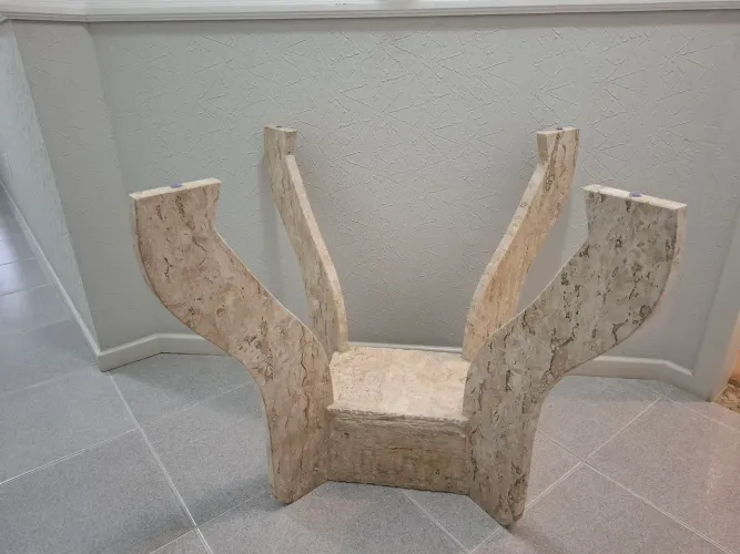 Pé de mesa de de granito
