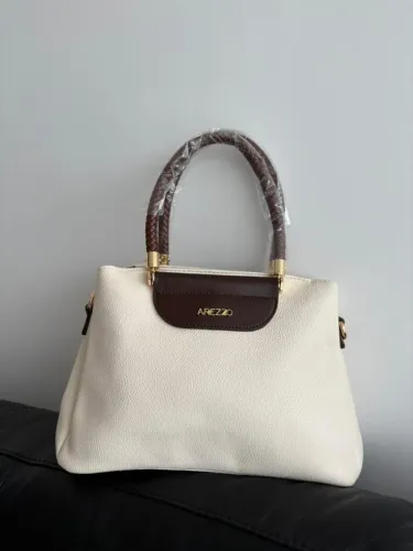 Bolsa Arezzo Couro Sintético Off-White C/Alça Superior Trançada Marrom