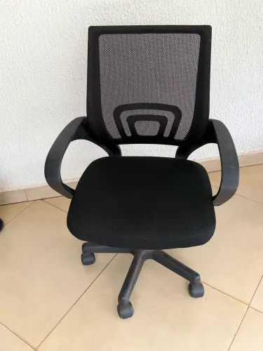 Cadeira escritório em bom estado