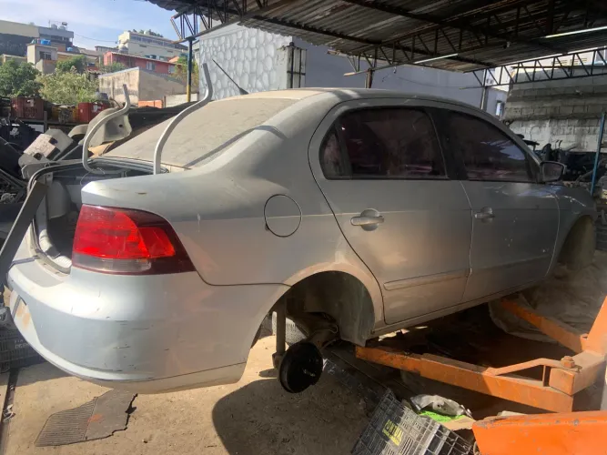 Sucata pra Retirada de peças Voyage