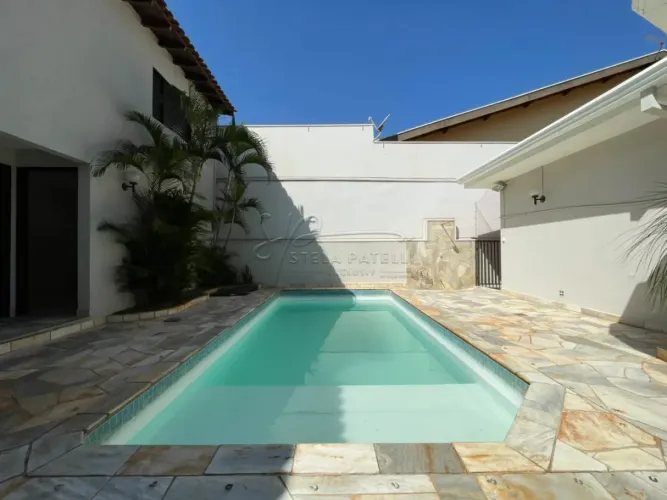 Casa de 308m² para locação - Bairro Ribeirânia