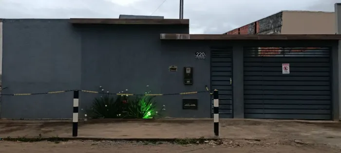 Casa nova no centro em frente ao Lago