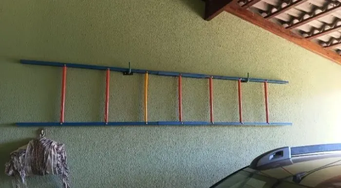 Suporte para a escada