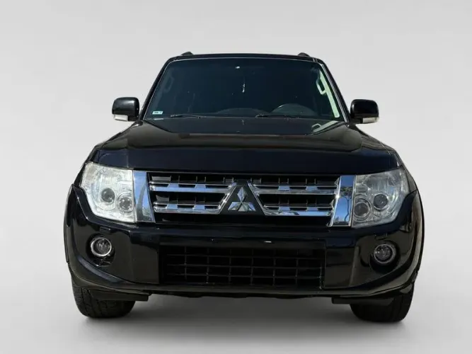 Mitsubishi Pajero HPE 3.2 4X4 T.i. Dies. 5P Aut. 2014