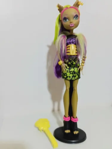 Boneca Monster High Clauvenus