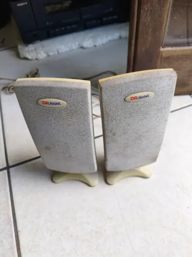 Caixinha de som para PC vintage