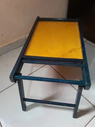 Mesinha para cama