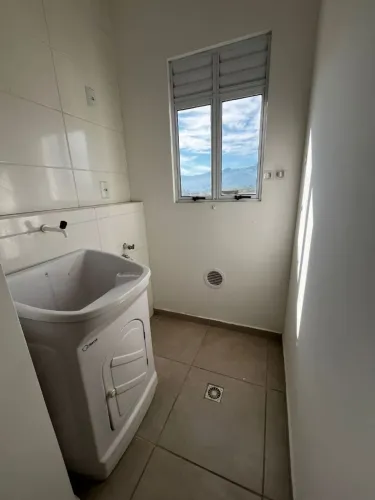 Apartamento com 2 Quarto(s) e 1 banheiro(s) para Alugar, 45 m² por R$ 1277 / Mês