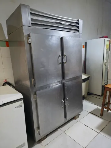 GELADEIRA FRIGORÍFICA 4 PORTAS