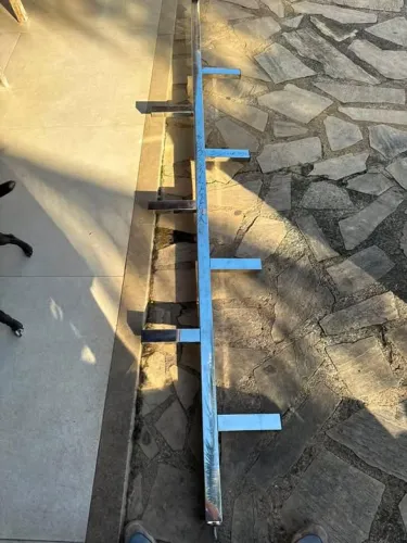 Escada de ferro de 2,80 m