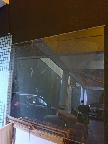 Porta de vidro e tampo de vidro