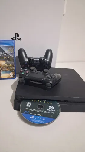 PS4 2 Controles + 1 Jogo e Caixa