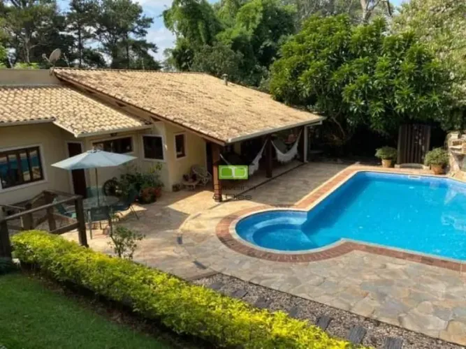 LINDA CASA TÉRREA EM UM DOS MELHORES CONDOMÍNIO DA GRANJA VIANA