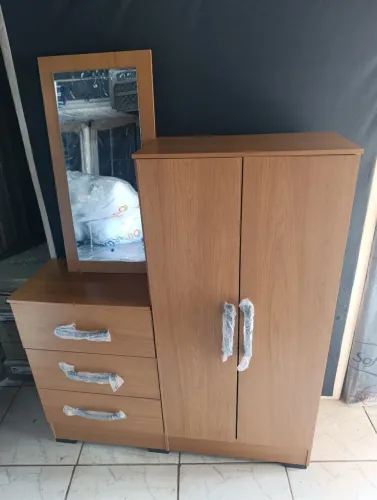 Cômoda Multiuso com espelho NOVA. entrega grátis imediata 
