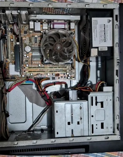 PC antigo Dual Core, LGA 775, 4 Gb memória RAM
