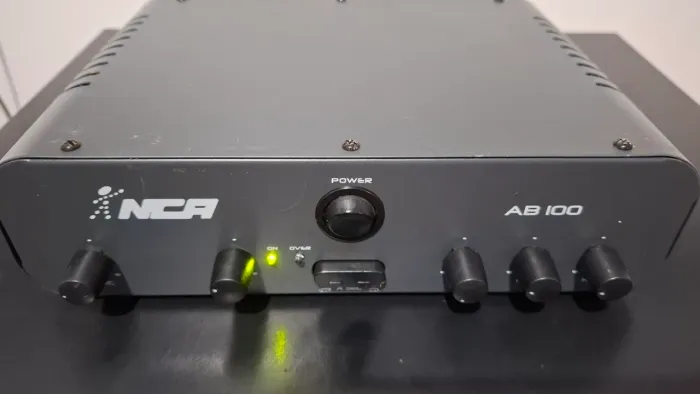 Amplificador NCA AB100