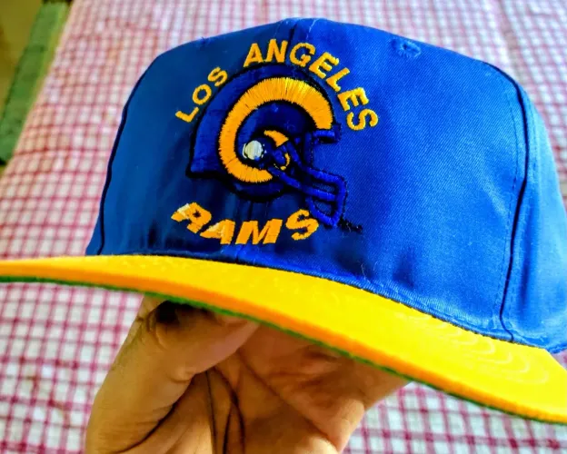 Boné anos 90 Los Angeles rams ajd