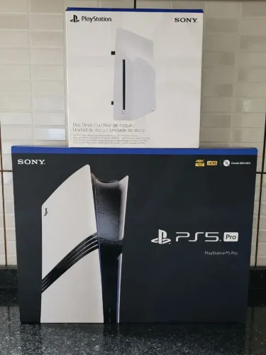 Playstation 5 Pro com Leitor.