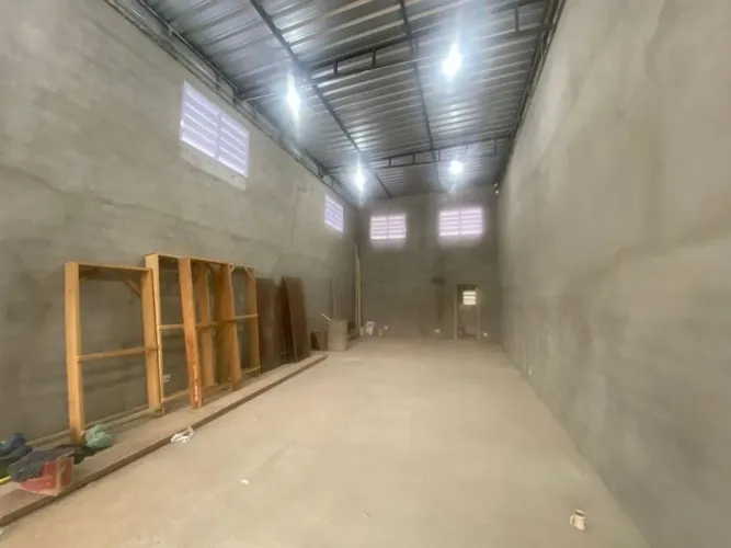 Galpão para alugar, 100 m² por R$ 5.000,00/mês - Jardim San Ressore (Caucaia do Alto) - Co