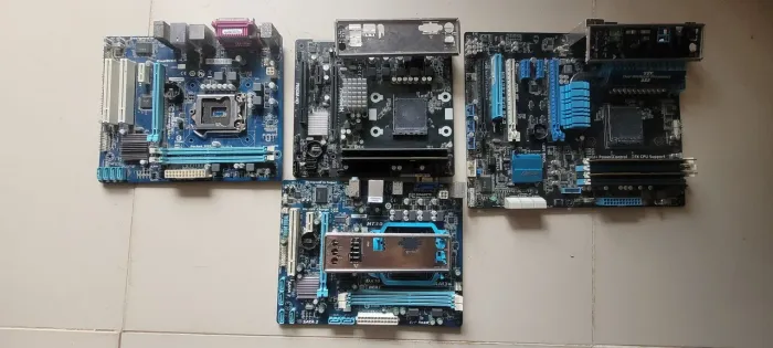 Placas mãe para reparo
