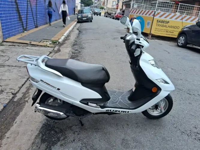 Burgman 125 i ano - 2013 / 2013 c/ 23.800 km ( estado okm ) zap. 98687.7951