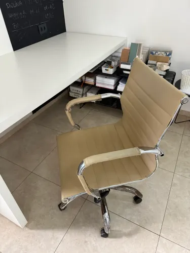 Mesa em mdf branco