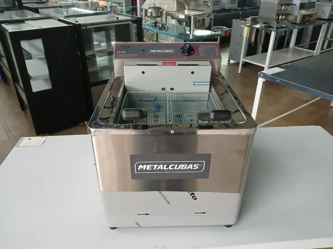 Fritadeira Industrial Elétrica Metalcubas Gfao 18