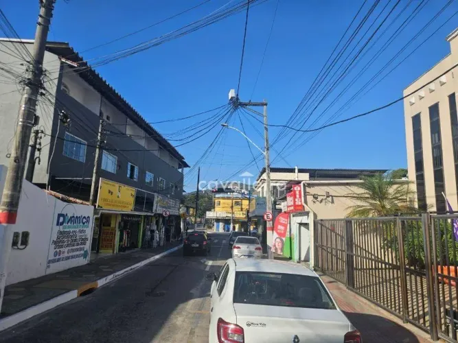 Oportunidade Única no Centro de Maricá: Imóvel Comercial Ponto Estratégico!