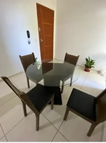 Conjunto Sala Jantar Mesa tampo de vidro redondo com 4 cadeiras